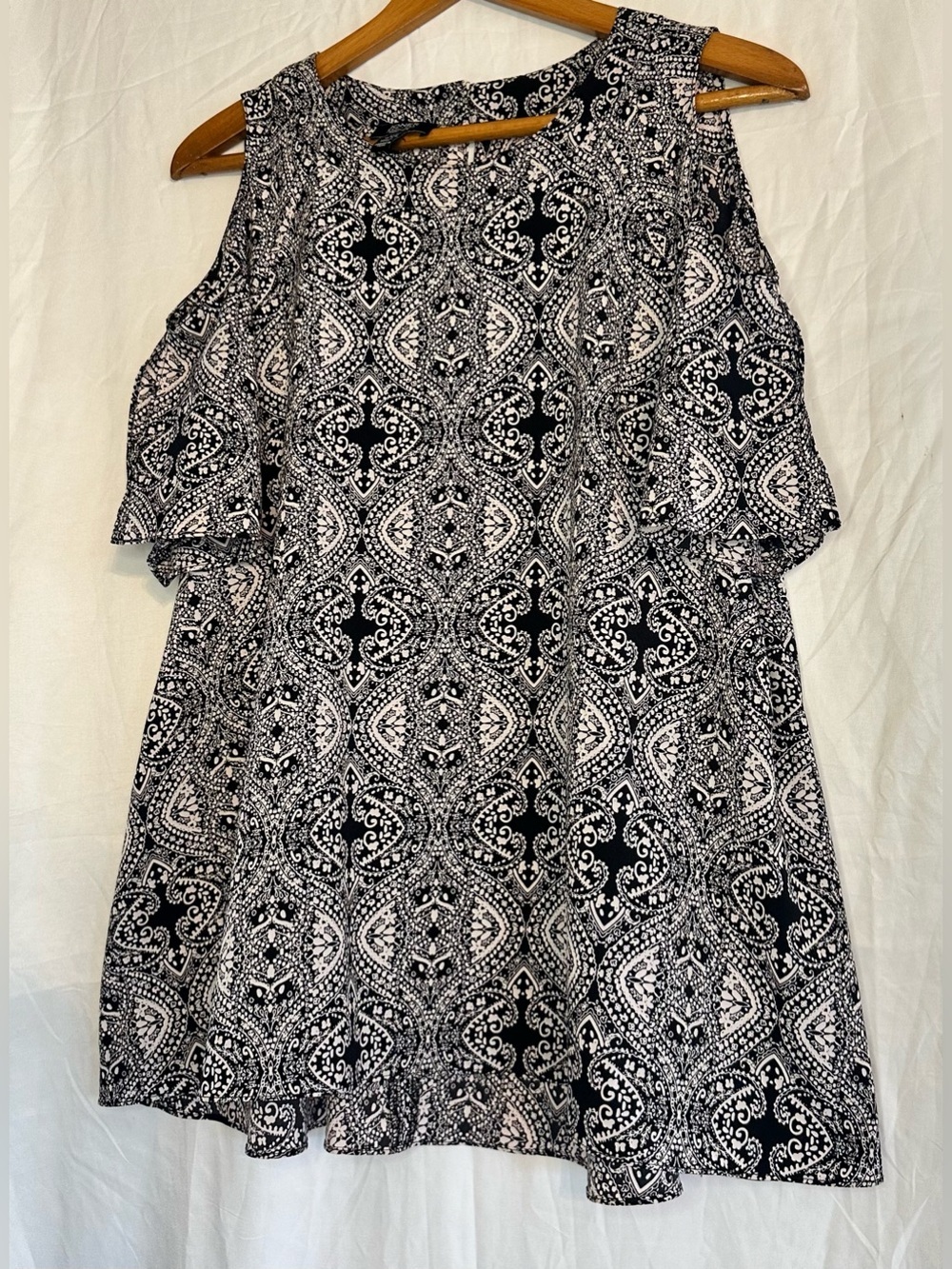 Jones New York Signature Women’s Blouse Pattern Black/Cream Short Sleeve size M - Picture 3 of 10